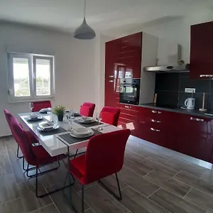 Apartament House Ivan, Donji Zemunik